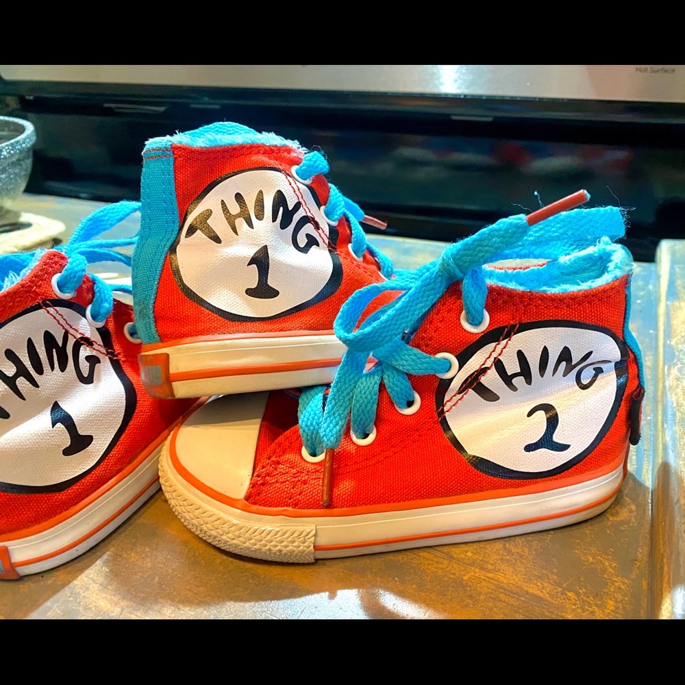 Converse thing 1 and 2. 2 pair. Great for twins. 7 toddler
